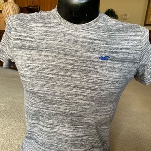 Men’s Hollister Crew Neck Tee